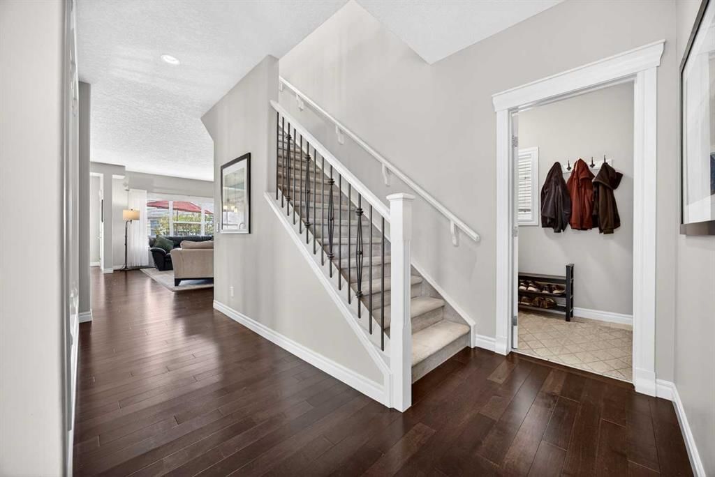 293 Bridleridge View SW, Calgary — photo 3 of 50