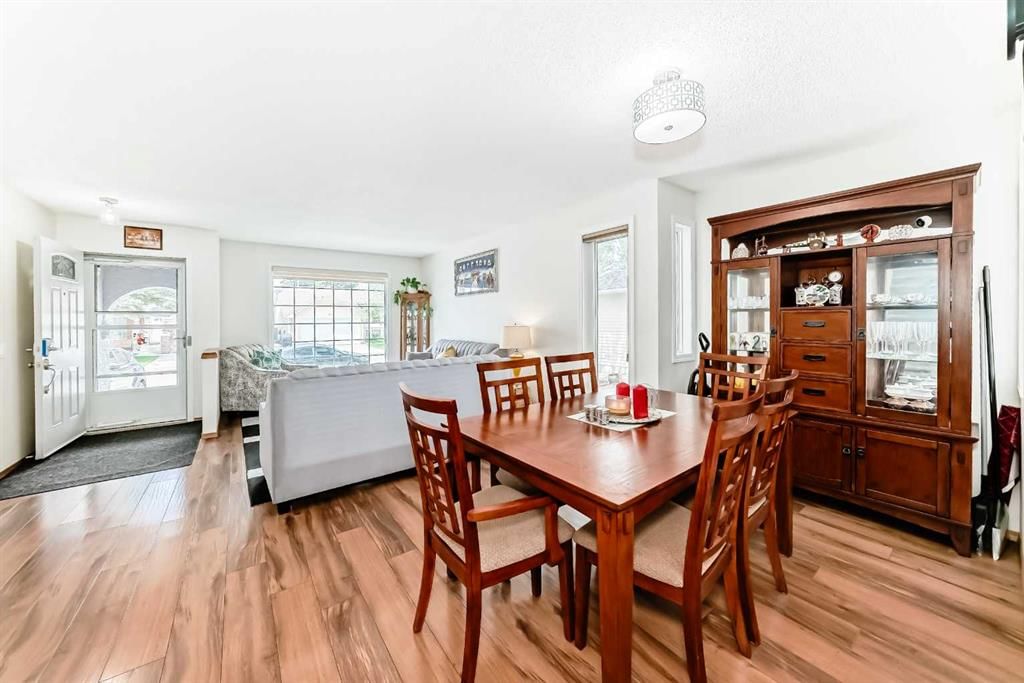 81 Eldorado Close NE, Calgary — photo 4 of 40