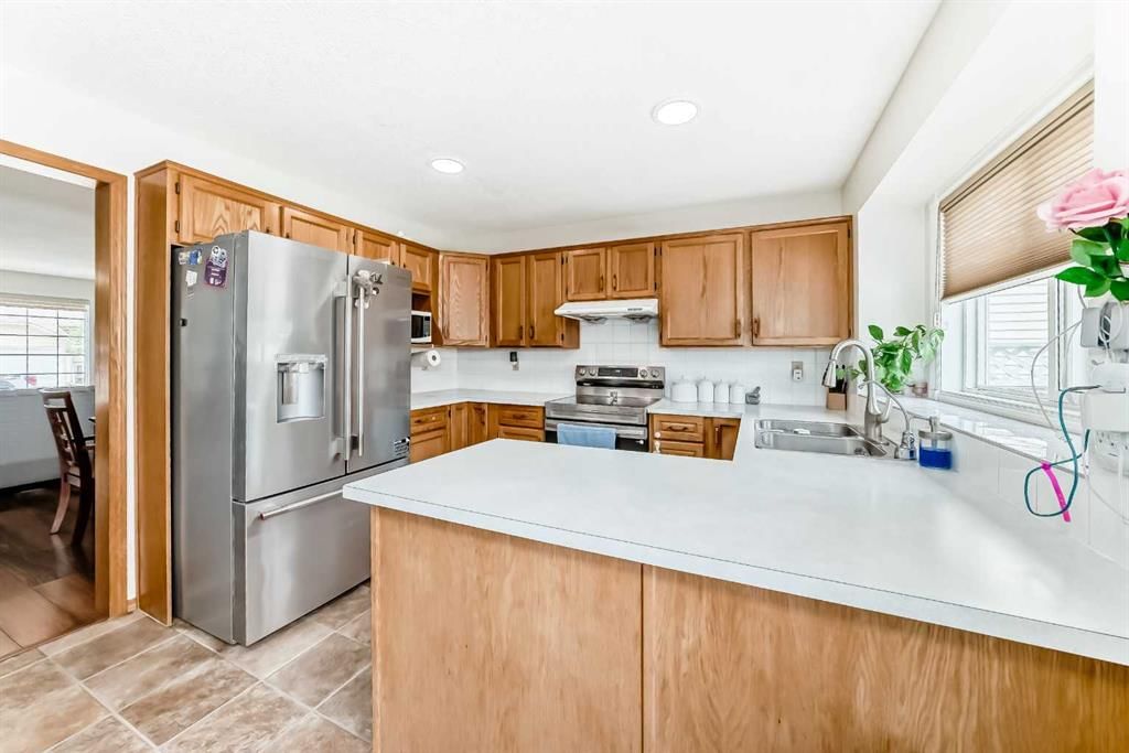 81 Eldorado Close NE, Calgary — photo 5 of 40