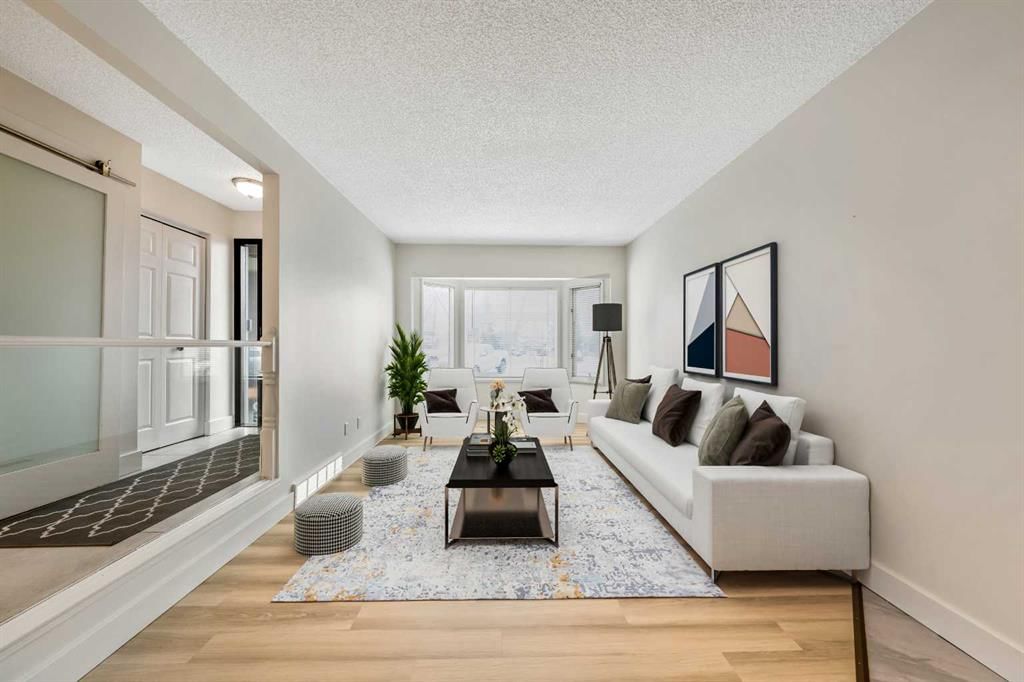 100 Woodfield Green SW, Calgary — photo 2 of 50