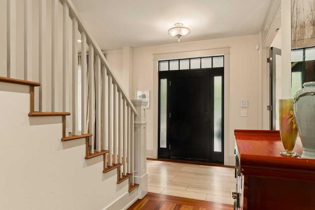 3028 3 Street SW, Calgary — photo 5 of 49