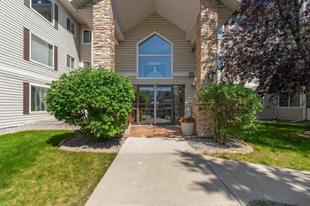1302, 7451 Springbank Boulevard SW, Calgary — photo 2 of 43