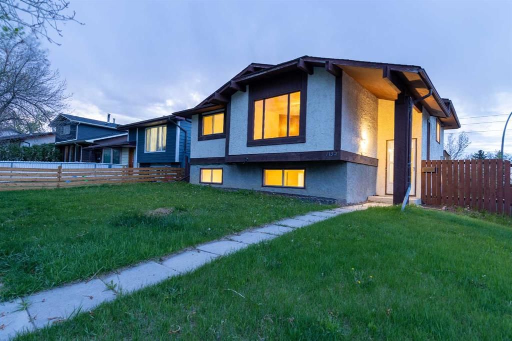 1132 Berkley Drive NW, Calgary — main listing photo