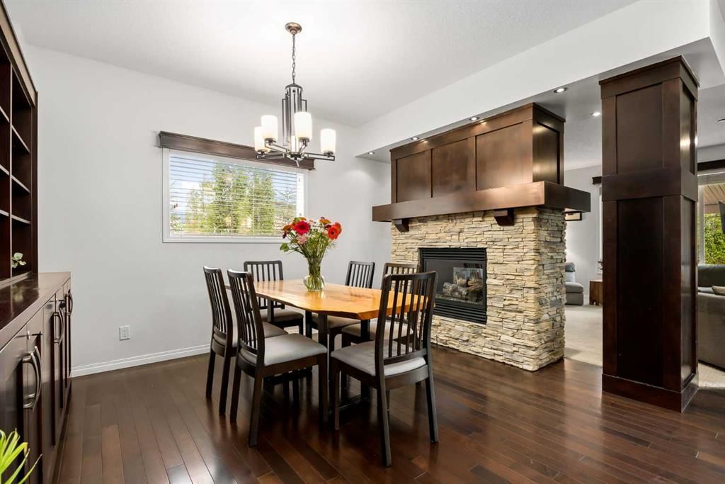 77 Cougar Ridge Cove SW, Calgary — photo 4 of 31