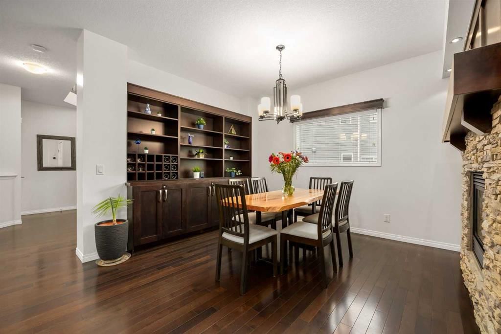 77 Cougar Ridge Cove SW, Calgary — photo 5 of 31