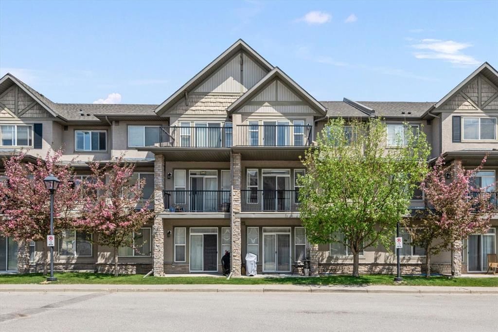 1210, 211 Aspen Stone Boulevard SW, Calgary — photo 2 of 47