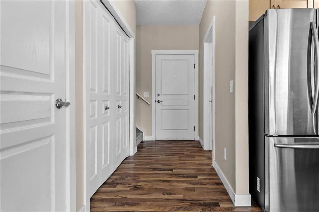1210, 211 Aspen Stone Boulevard SW, Calgary — photo 4 of 47