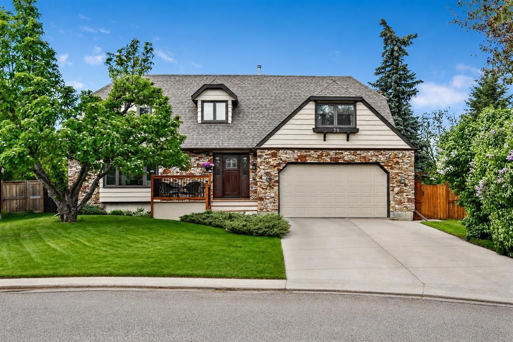 39 Canova Close SW, Calgary — main listing photo