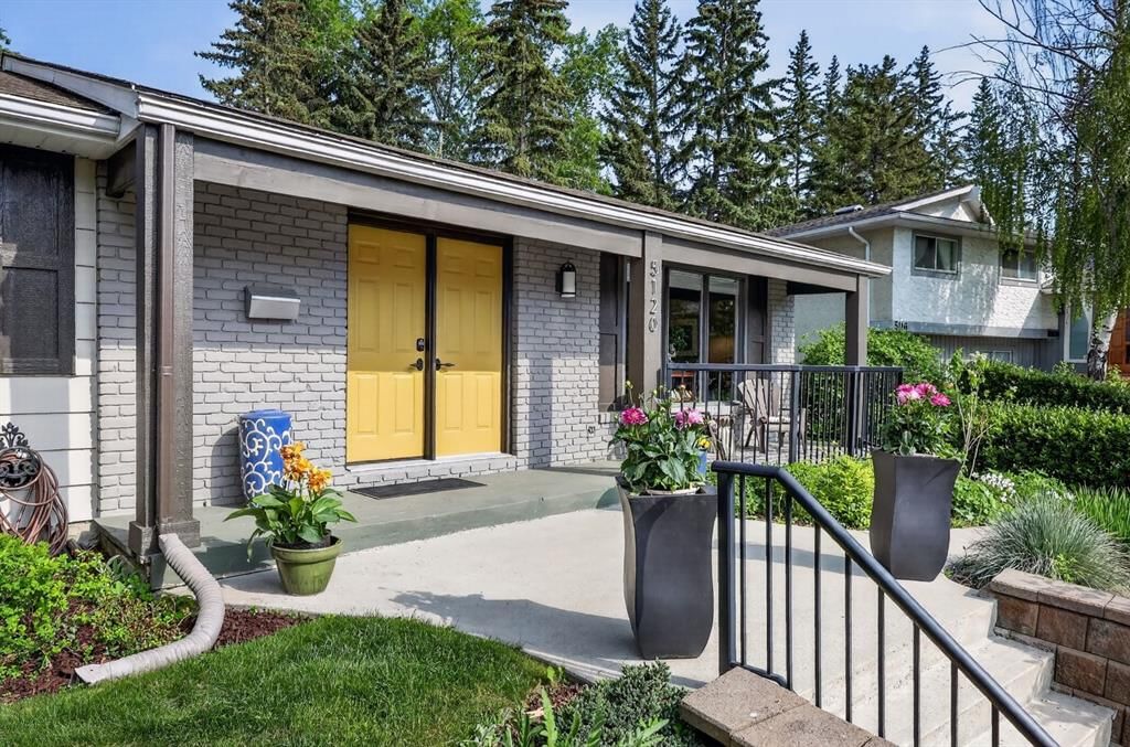 5120 Dalham Crescent NW, Calgary — photo 2 of 50