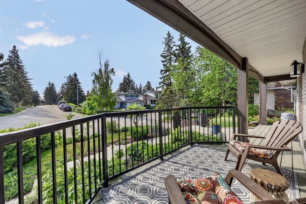 5120 Dalham Crescent NW, Calgary — photo 5 of 50
