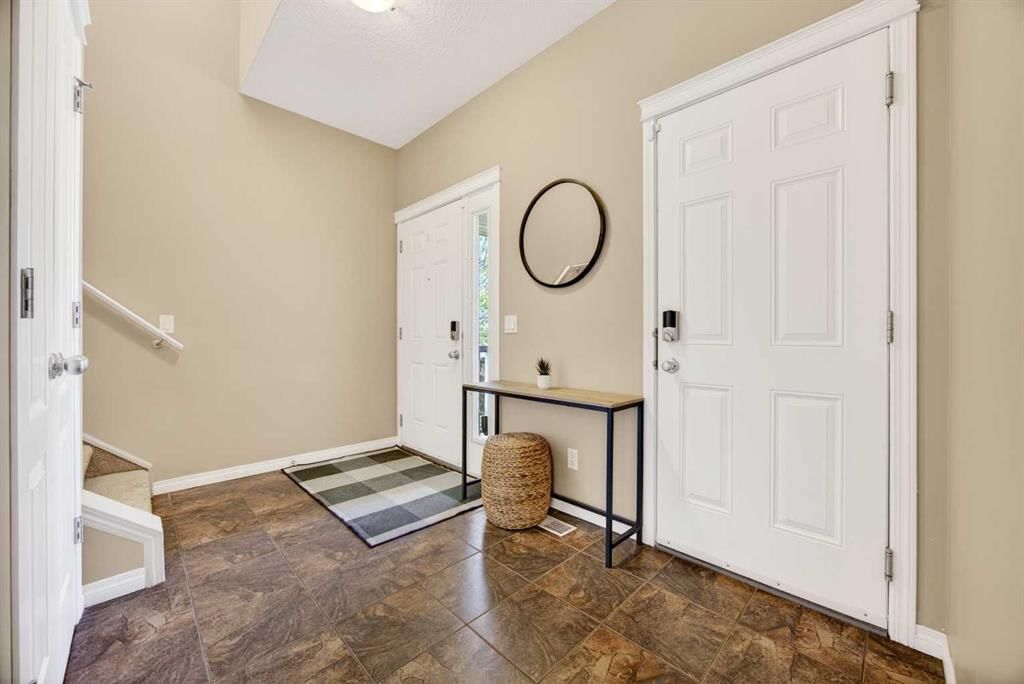 603 600 Carriage Lane Place, Carstairs — photo 2 of 42