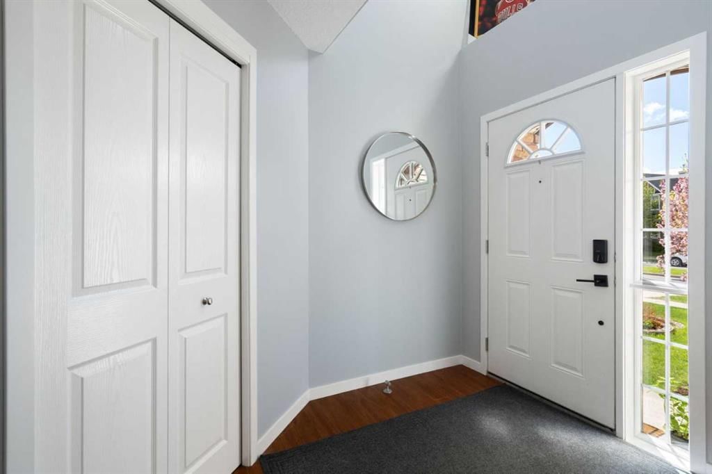 1876 New Brighton Drive SE, Calgary — photo 4 of 50