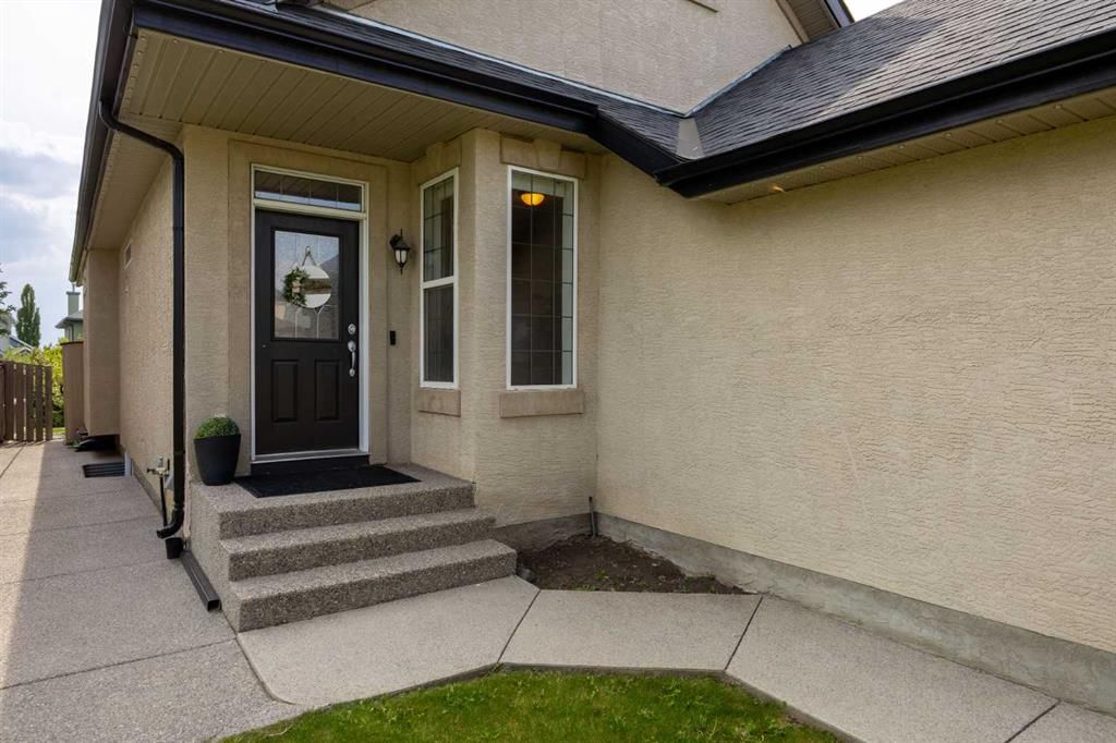 138 Cranwell Close SE, Calgary — photo 2 of 33