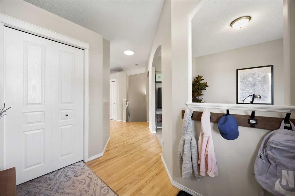 138 Cranwell Close SE, Calgary — photo 4 of 33