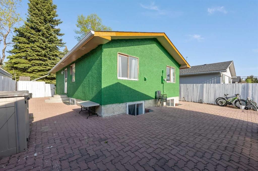 3050 30A Street SE, Calgary — main listing photo