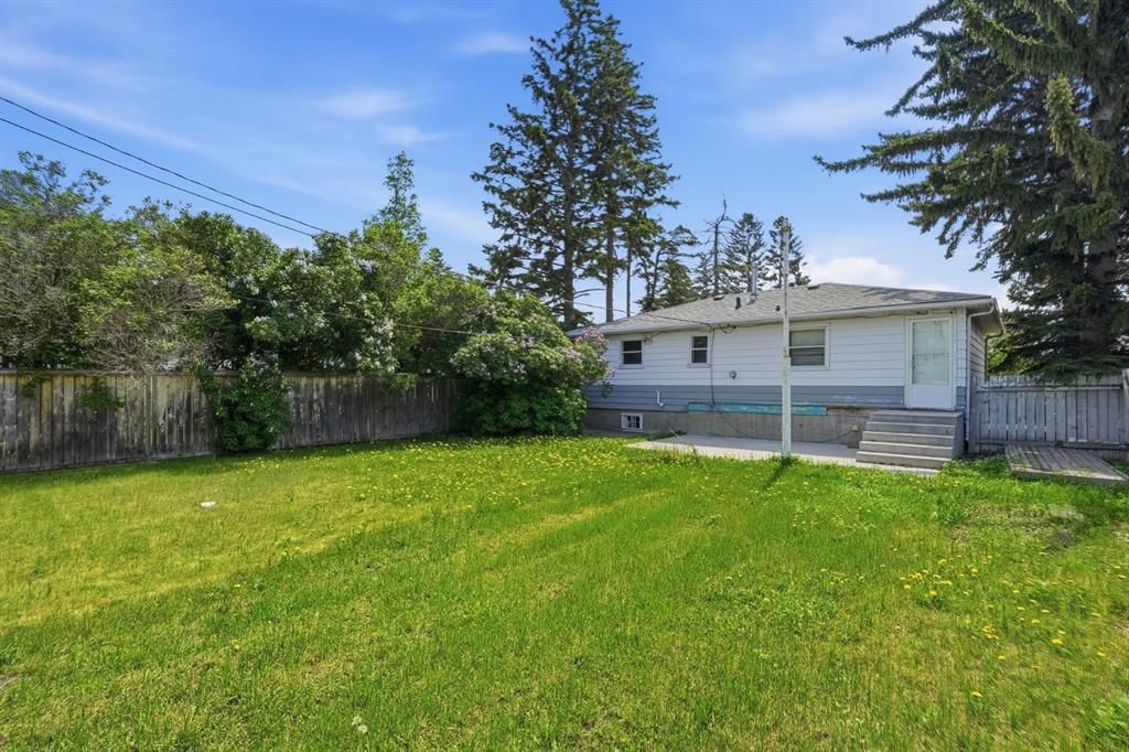 2806 9 Avenue SE, Calgary — photo 3 of 9