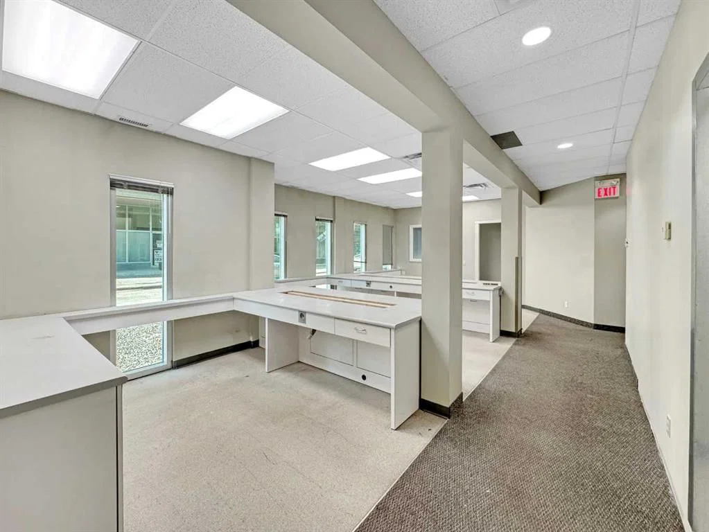 902 9th Avenue SW, Calgary — main listing photo