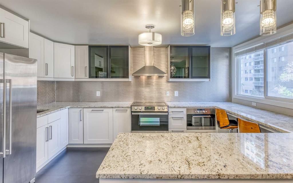 302, 1309 14 Avenue SW, Calgary — photo 3 of 33