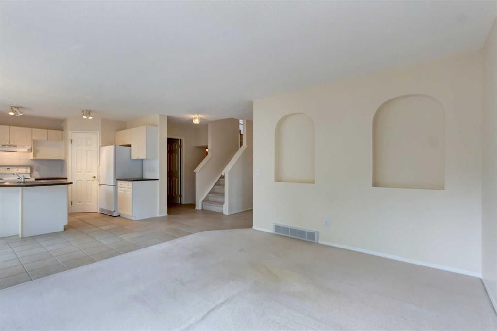 111 Sierra Nevada Way SW, Calgary — photo 5 of 37