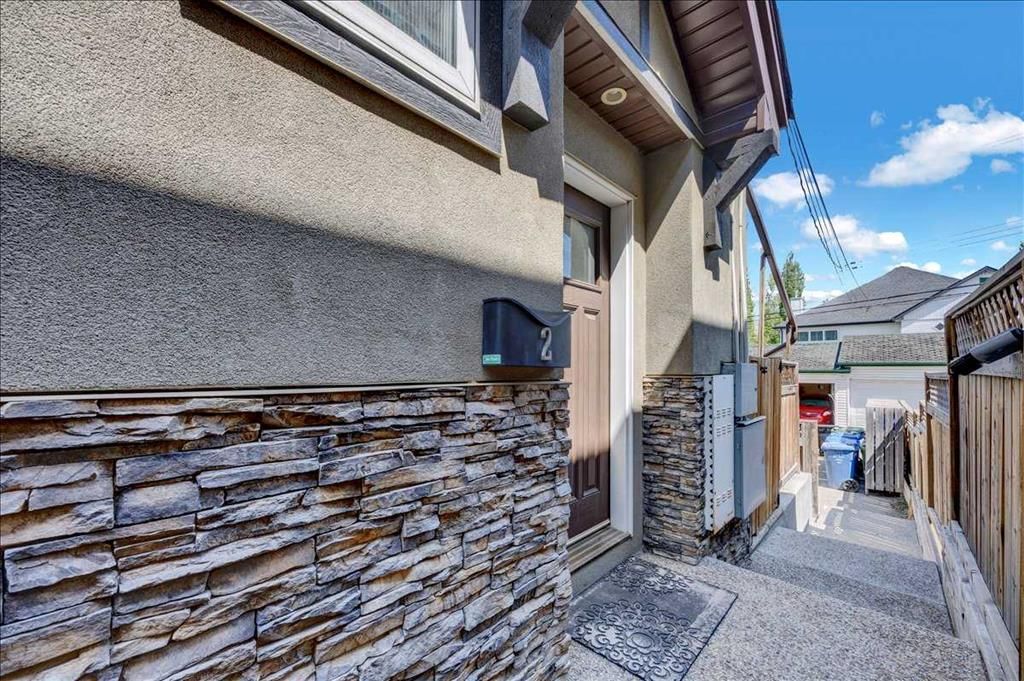 2, 3712 16 Street SW, Calgary — photo 4 of 35