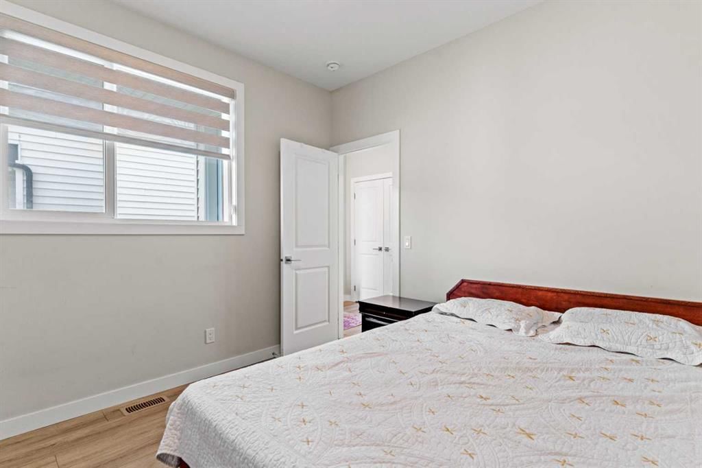 283 Belvedere Drive SE, Calgary — photo 4 of 38