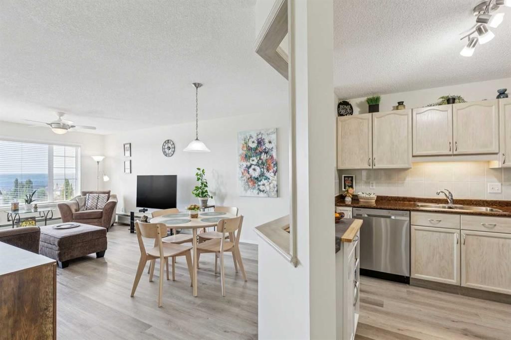 2301, 2000 Sienna Park Green SW, Calgary — photo 5 of 27