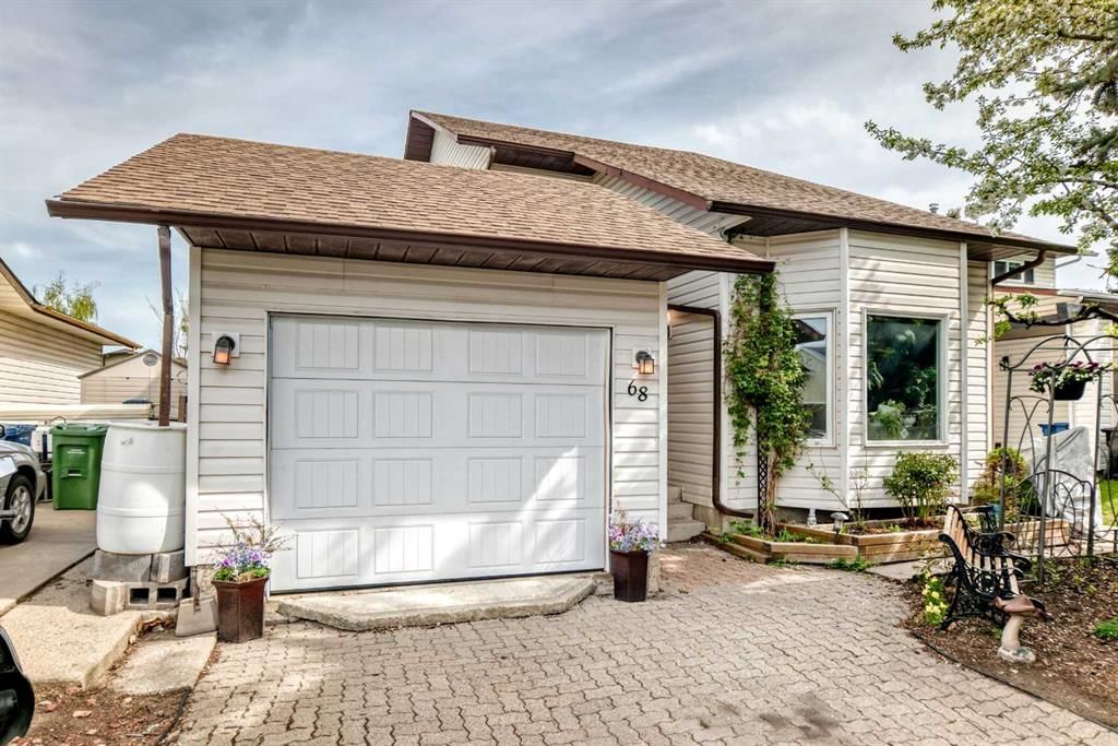 68 Woodview Court SW, Calgary — photo 2 of 50