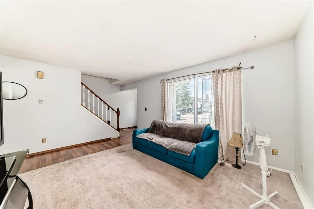411 Abadan Place NE, Calgary — photo 3 of 32