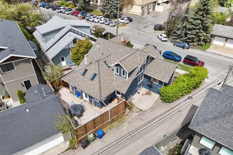 625 29 Avenue SW, Calgary — photo 2 of 23