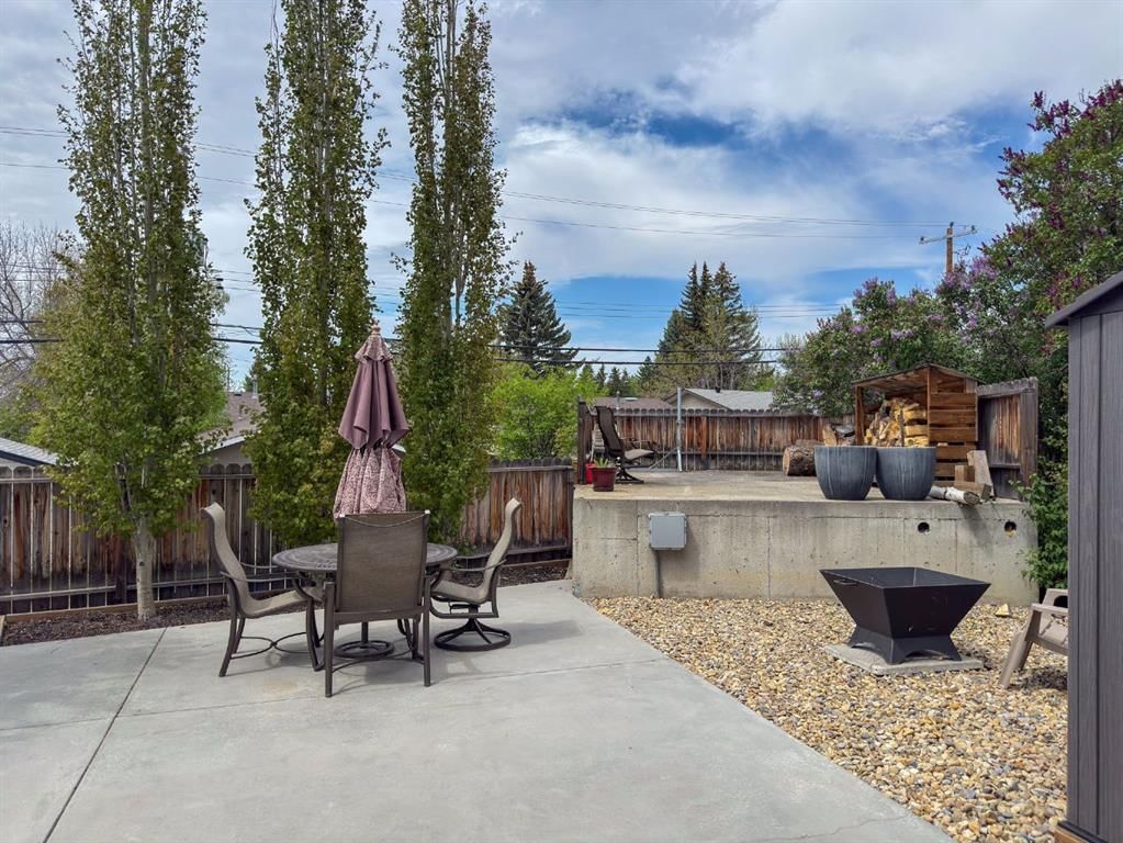 5839 Dalkeith Hill NW, Calgary — photo 4 of 49