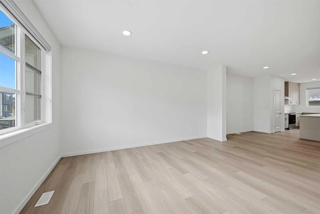 60 Savanna Place NE, Calgary — photo 4 of 50