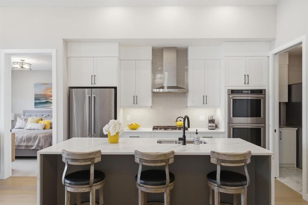 408 Crestridge Common SW, Calgary — photo 5 of 50
