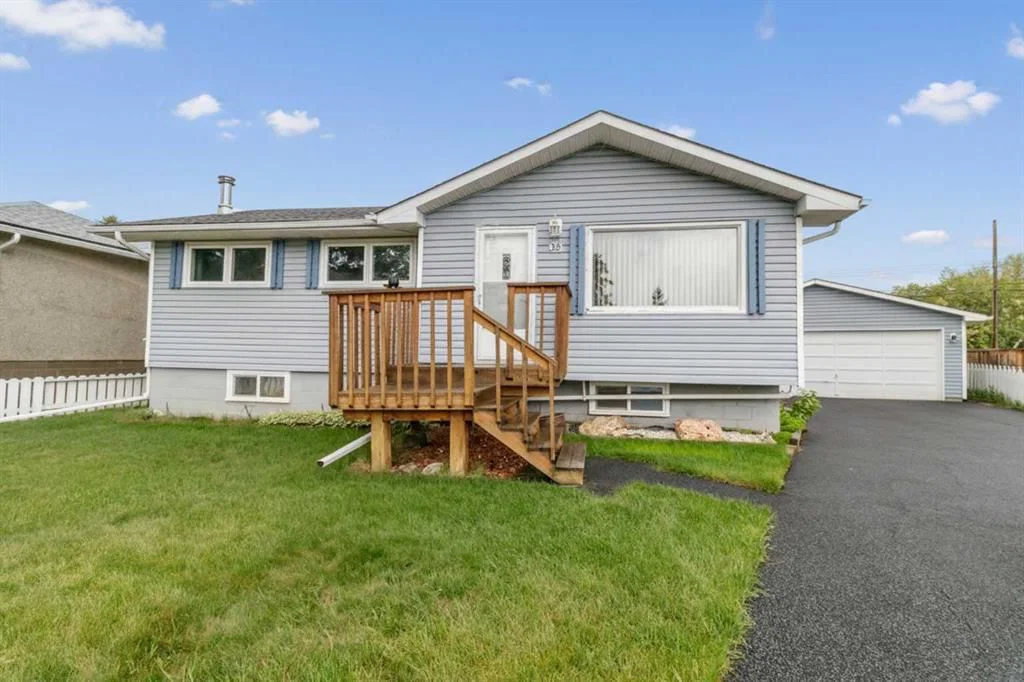 35 Beaupre Crescent, Calgary — main listing photo