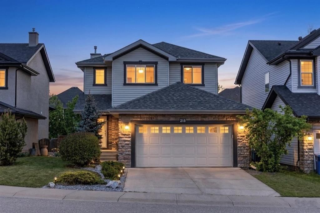 218 Wentworth Park SW, Calgary — main listing photo