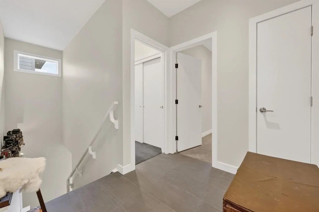 3, 1508 22 Avenue SW, Calgary — photo 3 of 36