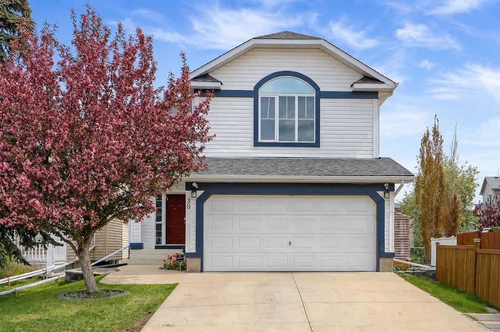 36 Mt Selkirk Close SE, Calgary — main listing photo
