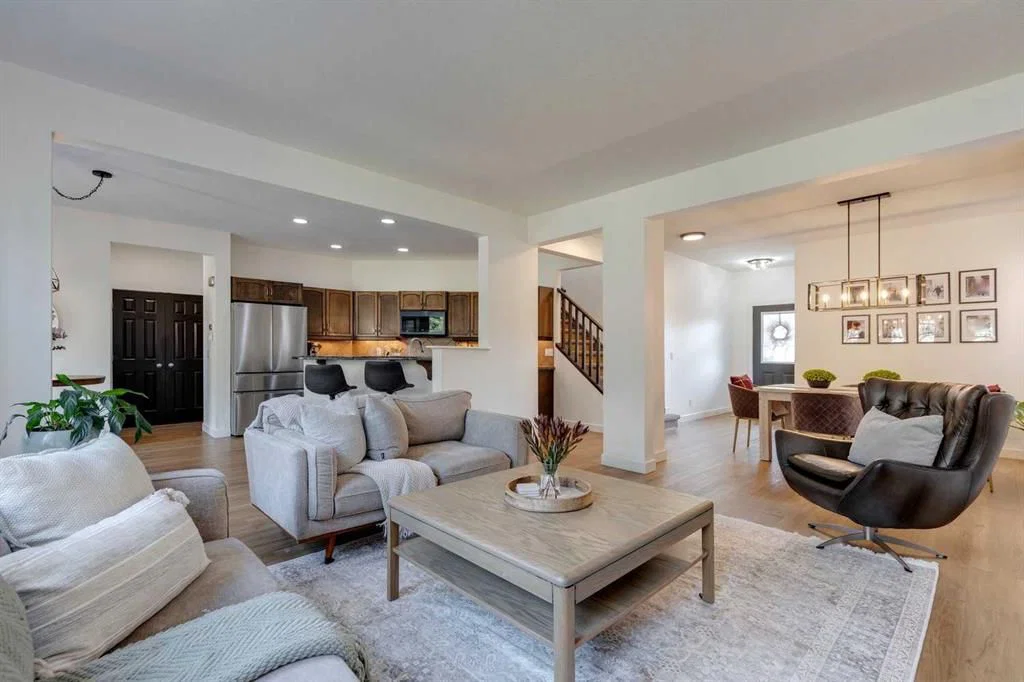 107 Aspen Stone Crescent SW, Calgary — photo 4 of 50