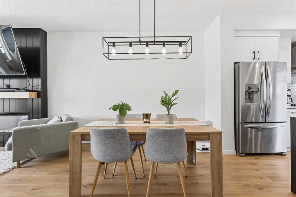 14 Wolf Creek Rise SE, Calgary — photo 4 of 34