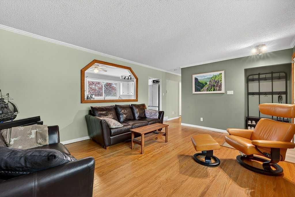 1632 Robson Crescent SE, Calgary — photo 5 of 50