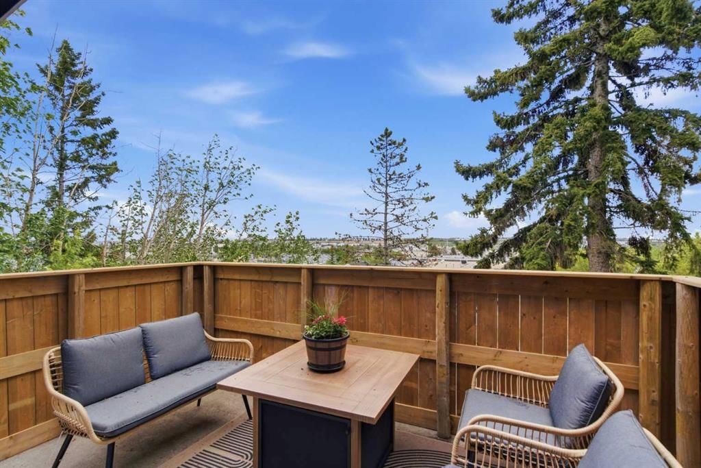 3615 1 Street NE, Calgary — photo 3 of 48