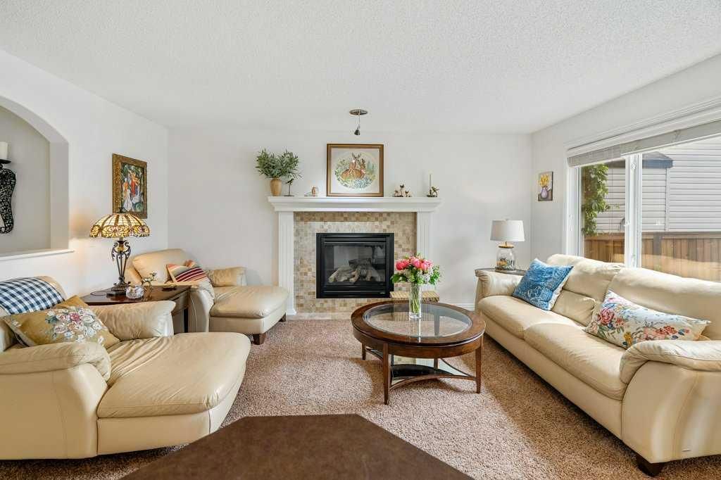 262 Autumn Circle SE, Calgary — photo 5 of 50