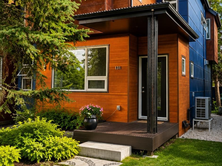 131 8 Avenue NE, Calgary — main listing photo