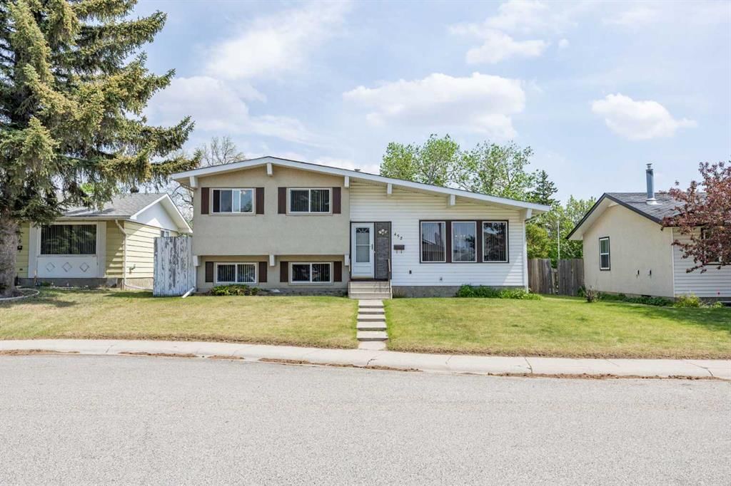 452 Manora Way NE, Calgary — main listing photo
