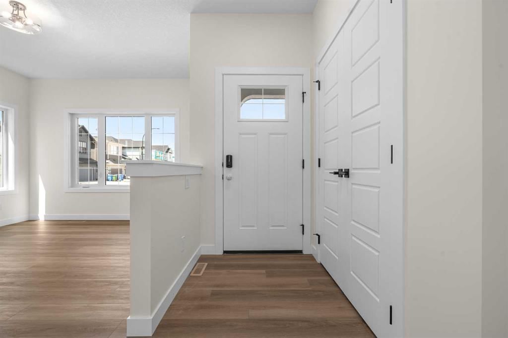 568 Buffaloberry Manor SE, Calgary — photo 2 of 49