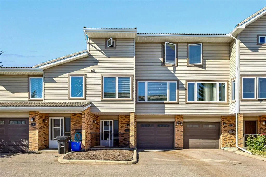 109 Coachway Lane SW, Calgary — main listing photo