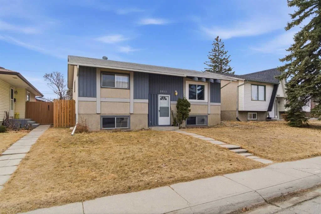 3811 14 Avenue NE, Calgary — main listing photo