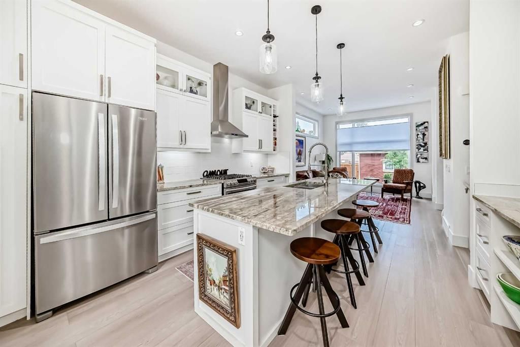 1048 Regal Crescent NE, Calgary — photo 4 of 45