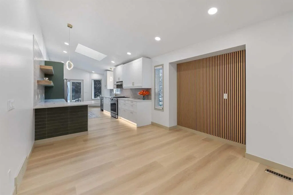 81 Coventry Circle NE, Calgary — photo 4 of 42