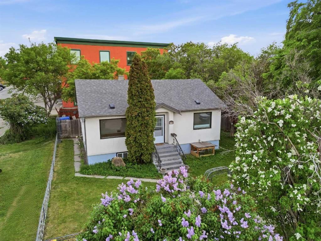 1339 11 Avenue SE, Calgary — photo 3 of 18