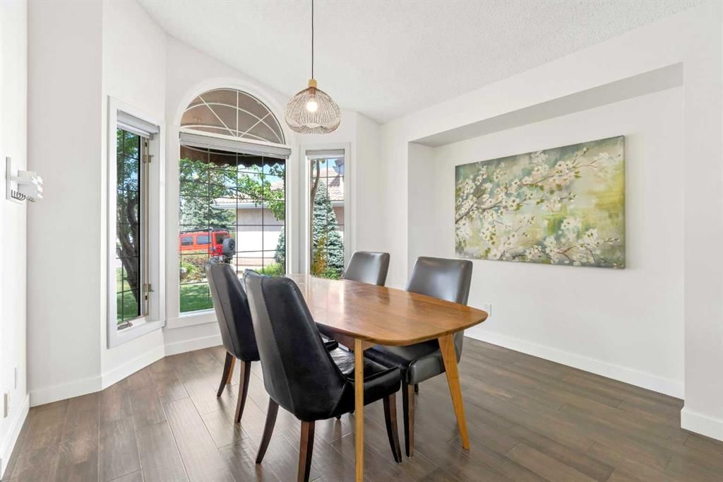 147 Hamptons Heath NW, Calgary — photo 5 of 50